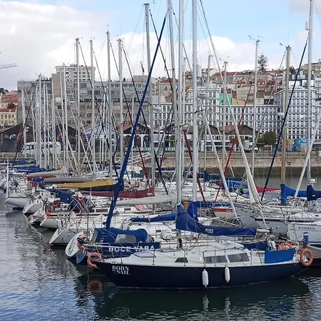 Botel Cosy Boat Lisbon