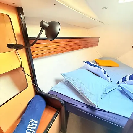 船上ホテル Cosy Boat