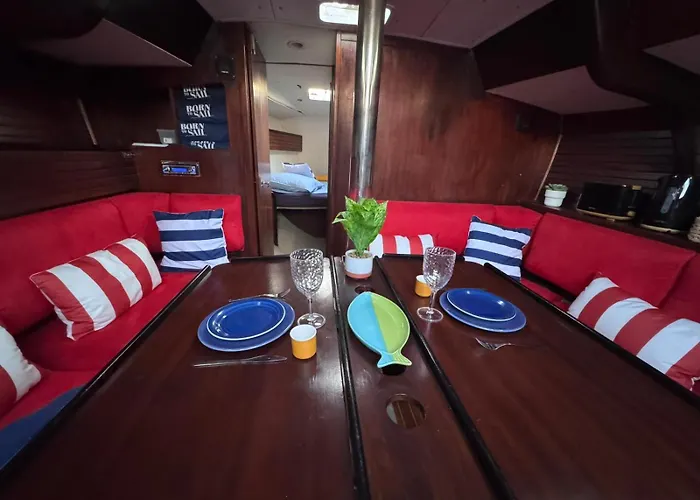 船上ホテル Cosy Boat