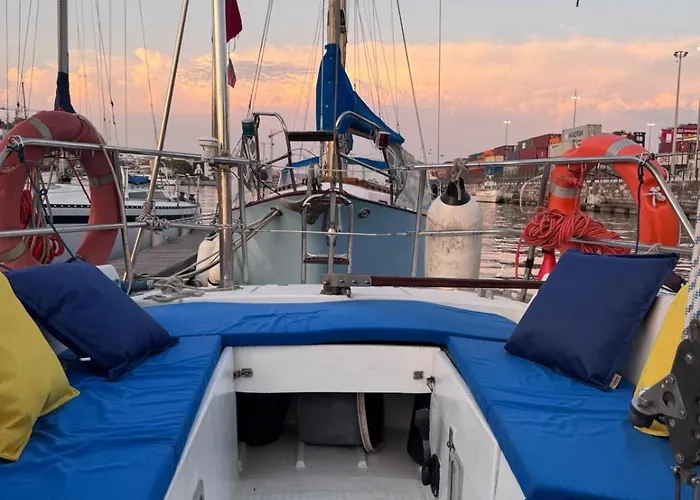 Botel Cosy Boat Lissabon