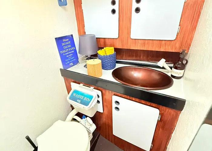 Hotel na wodzie Cosy Boat *