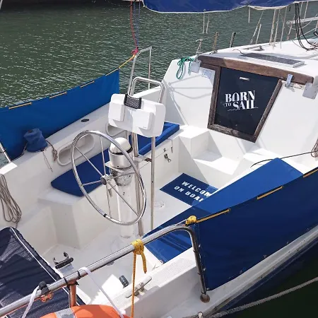 Cosy Boat *